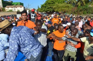 Makueni MP Daniel Maanzo exposes man who collapsed Raila's podium in Malindi